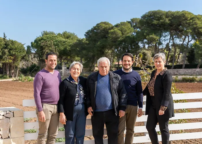 Sarmenti Agriresort אתר נופש *